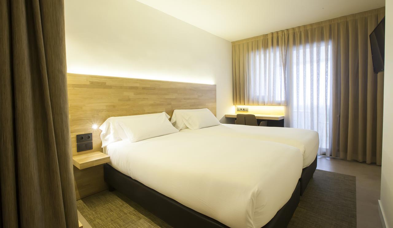Hotel A Pamplona Buitenkant foto