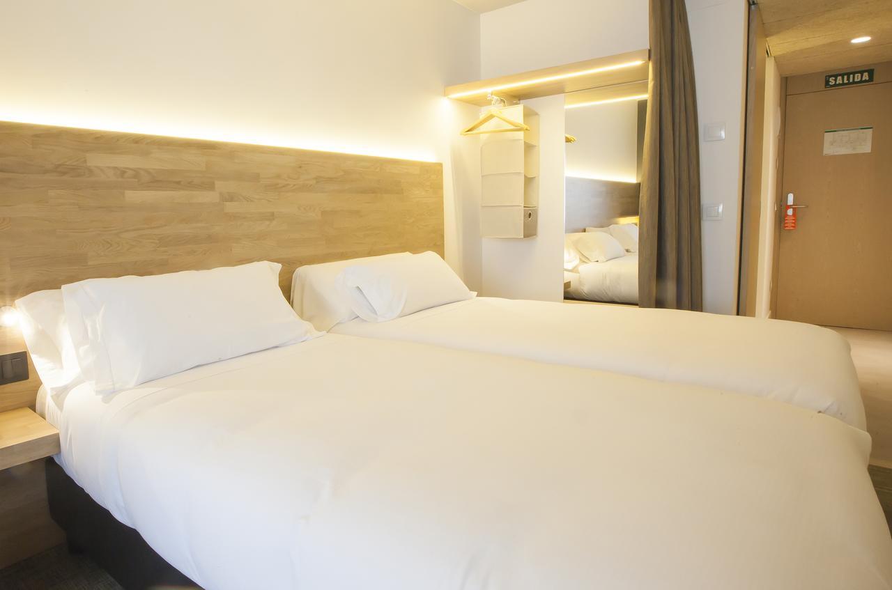 Hotel A Pamplona Buitenkant foto
