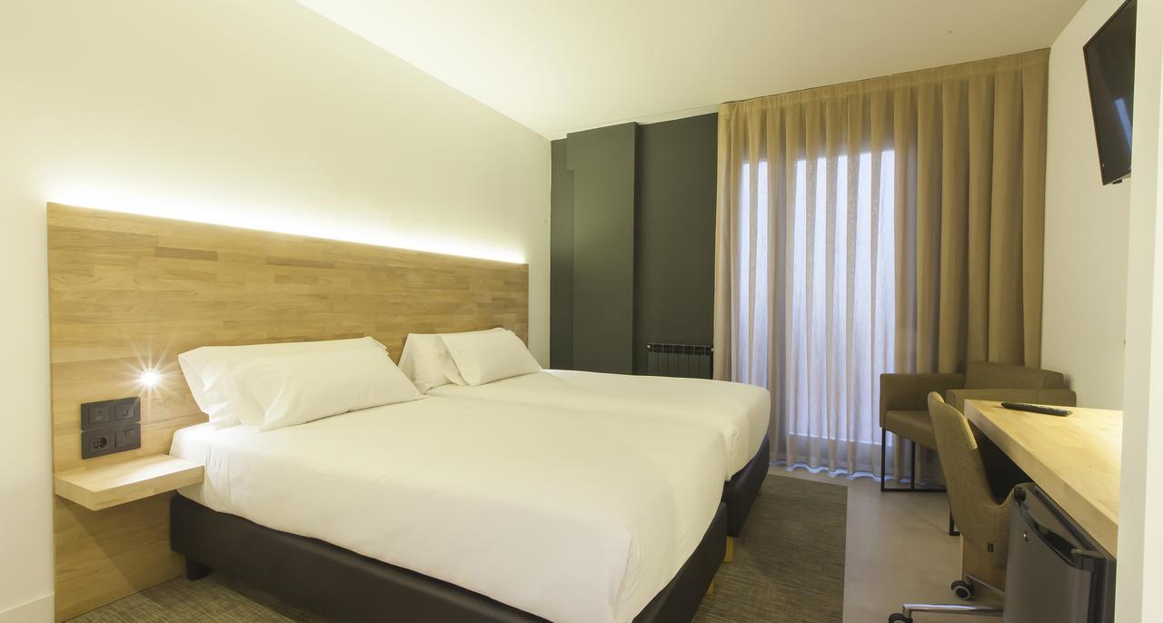Hotel A Pamplona Buitenkant foto