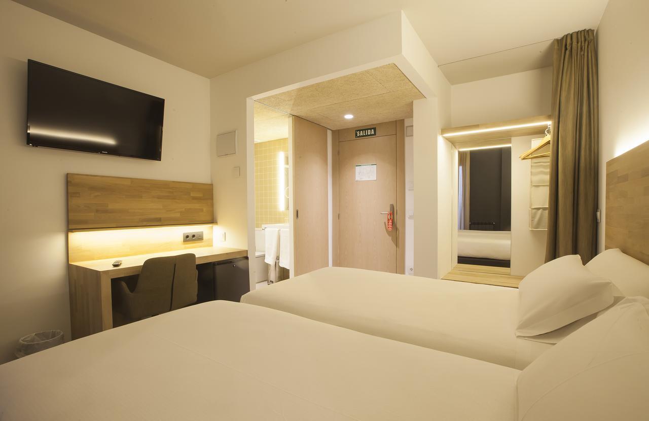 Hotel A Pamplona Buitenkant foto