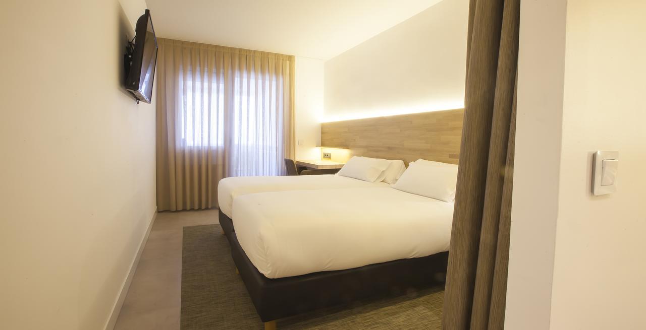 Hotel A Pamplona Buitenkant foto