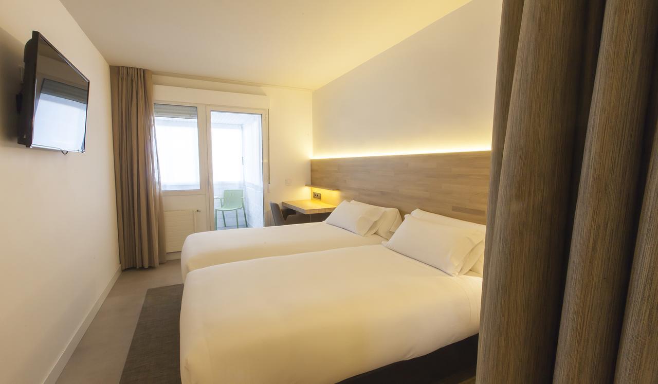 Hotel A Pamplona Buitenkant foto